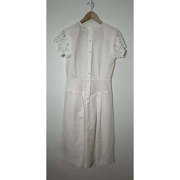 CARRY BACK White Short Sleeve Cutwork Lace Detail Size 8 Dress - Picture 2 of 3